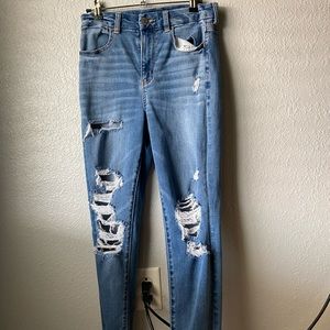 Women’s Dark Wash American Eagle Jeans!